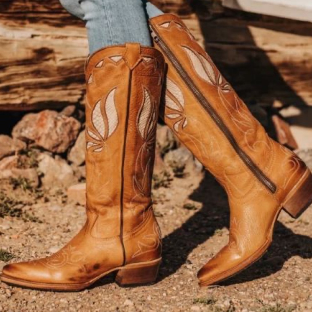 Freebird “Rosie” Boot Size 9